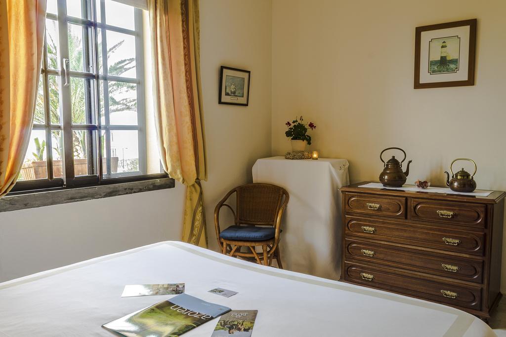 Bed and Breakfast Vila Belgica Horta  Zimmer foto